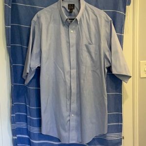 NWOT Jos A Bank men’s button down short sleeve dress shirt